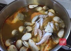 泰式冬阴功汤的做法图解3