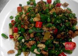 蘑菇炒小鸡的做法图解5