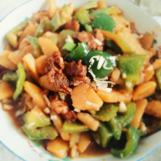 青椒土豆炒肉