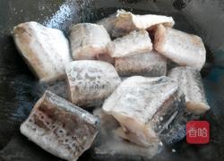 鳕鱼炖豆腐的做法图解2