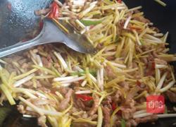 韭黄炒肉丝的做法图解8