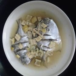 咸笋蒸昌鱼的做法[图]