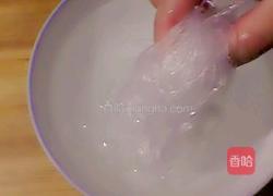 粉丝肉饺汤的做法图解1