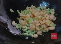龙井虾仁的做法图解3
