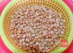 椒盐花生的做法图解3