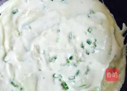 小葱鸡蛋饼的做法图解5