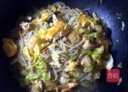五花肉炒粉的做法图解9