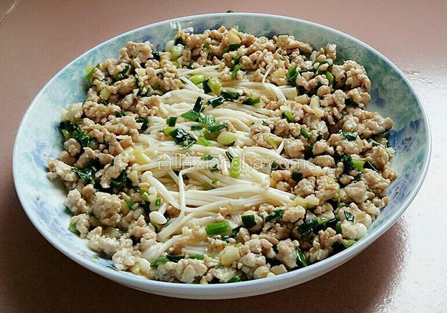 蒜蓉肉末金针菇