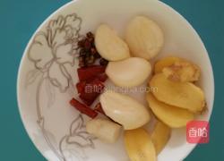 猪蹄炖白云豆的做法图解3