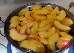 黄桃罐头的做法图解3