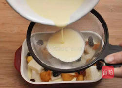 肉桂苹果面包布丁的做法图解7