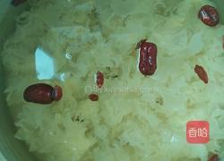 冰糖银耳红枣羹的做法图解6