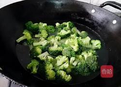 番茄炒西兰花的做法图解3