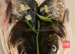 剁椒鱼头的做法图解4