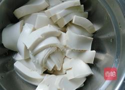 猪血炒豆腐的做法图解3