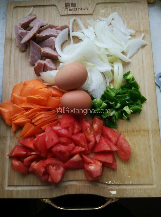 将所有食材切好后 备用