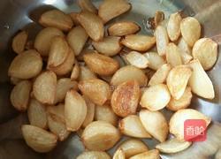 大蒜烧鲶鱼的做法图解2