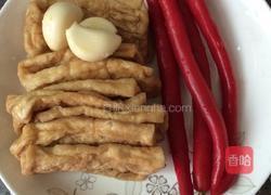 豆腐干炒肉的做法图解1