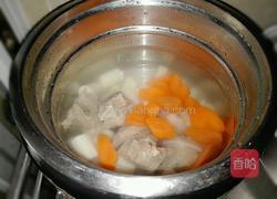 淮山葛根猪扇骨汤的做法图解4