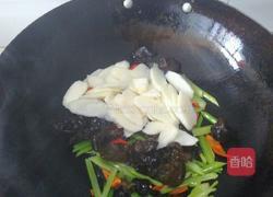 香芹木耳淮山的做法图解4