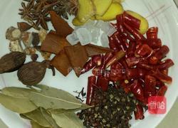 卤猪蹄的做法图解2