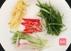 清蒸鲈鱼的做法图解1