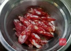 腊肠炒荷兰豆的做法图解2