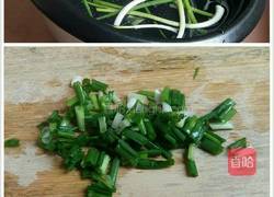 香葱土豆胡萝卜丁的做法图解2