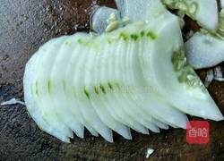 黄瓜炒肉的做法图解2