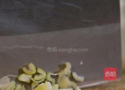 青椒肉丝的做法图解1