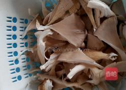 炒鲜蘑的做法图解1