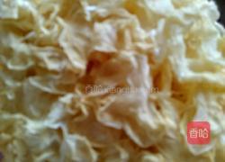 银耳薏仁汤的做法图解2