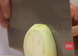 豆腐焖茄子的做法图解1