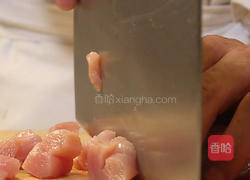 酱爆鸡丁的做法图解1