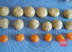 莲蓉蛋黄月饼的做法图解7