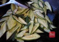 黄瓜炒鸡蛋的做法图解8