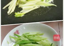 芹菜炒鸡蛋的做法图解3