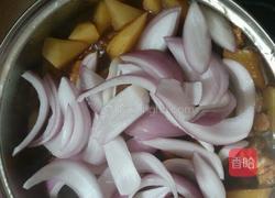 土豆烧肉的做法图解3
