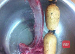 莲藕炖排骨的做法图解1