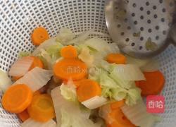 彩色素菜的做法图解1