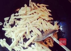 豆炒糖醋藕丝的做法图解2