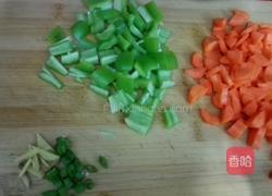 香炒鸡肉丁的做法图解4