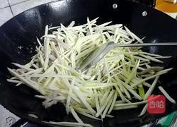 双椒瘦肉炒茭白的做法图解5