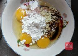 蒜香鸡蛋肉饼的做法图解2