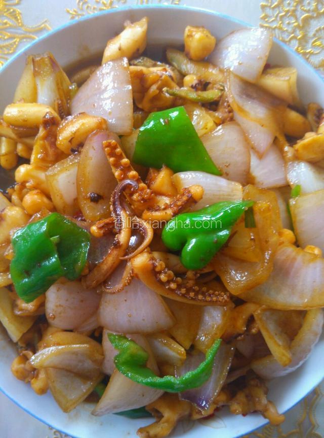 炒好装盘(撒点胡椒更好)