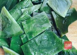 鸭腿烧香菇海带的做法图解2