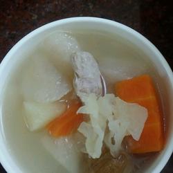 雪梨雪耳苹果汤的做法[图]