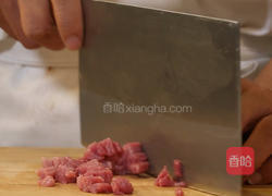 鲜豌豆牛肉粒的做法图解1