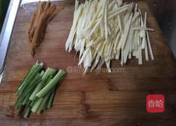 茭白肉丝的做法图解3