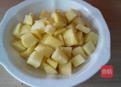 红烧土豆的做法图解1